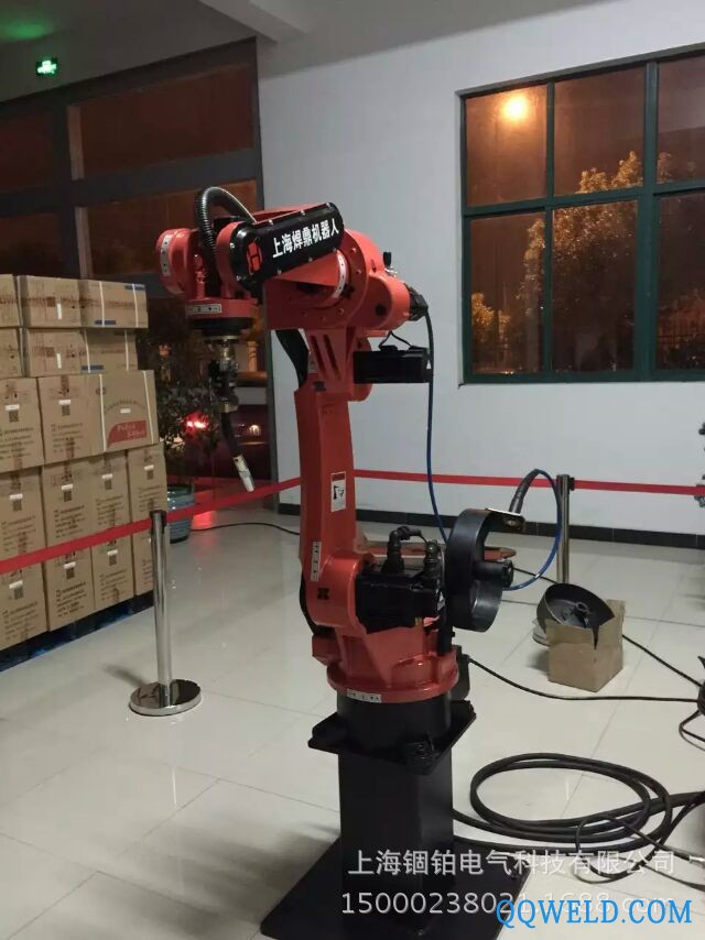 2016-神州中华红系列-机器人震撼上市